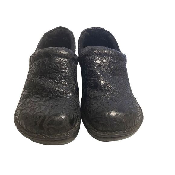 B.O.C. Born Comfort Black Swirl Design Clogs Size 8.5 - Picture 1 of 12